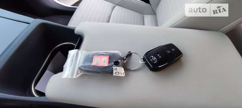 Внедорожник / Кроссовер Toyota bZ4X 2022 в Киеве