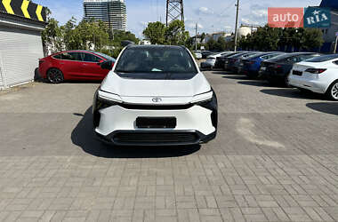 Внедорожник / Кроссовер Toyota bZ4X 2023 в 