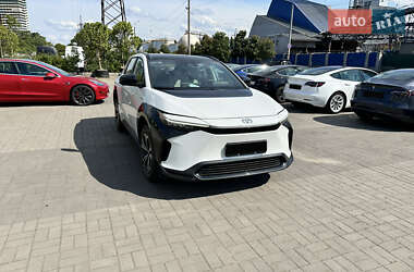Внедорожник / Кроссовер Toyota bZ4X 2023 в 