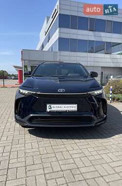 Внедорожник / Кроссовер Toyota bZ4X 2022 в 