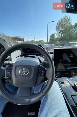 Внедорожник / Кроссовер Toyota bZ4X 2022 в 