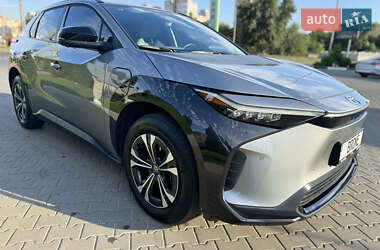 Внедорожник / Кроссовер Toyota bZ4X 2022 в 