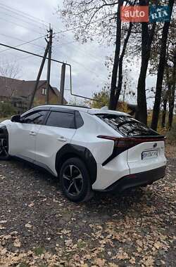 Позашляховик / Кросовер Toyota bZ4X 2023 в 
