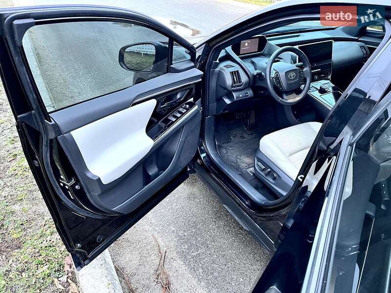 Позашляховик / Кросовер Toyota bZ4X 2023 в Василькові фото 10 Позашляховик / Кросовер Toyota bZ4X 2023 в Василькові