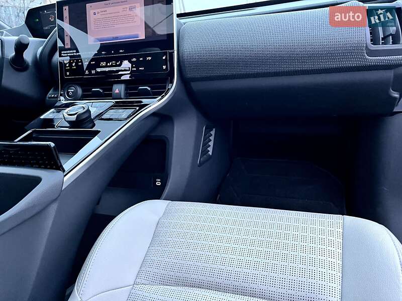 Позашляховик / Кросовер Toyota bZ4X 2023 в Василькові фото 31 Позашляховик / Кросовер Toyota bZ4X 2023 в Василькові