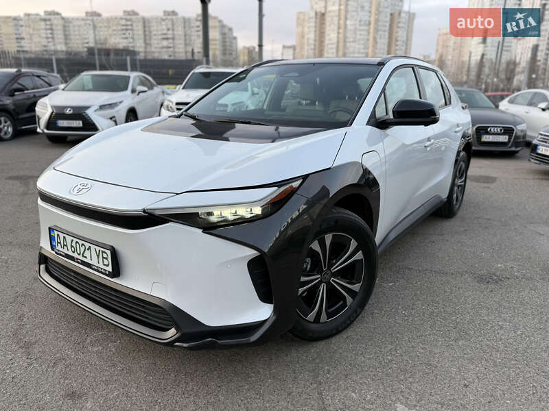 Внедорожник / Кроссовер Toyota bZ4X 2022 в Киеве