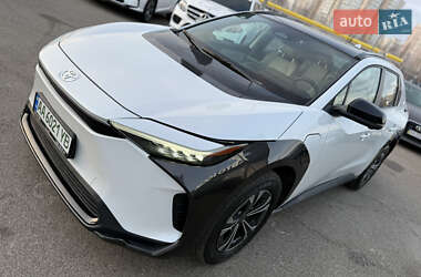 Внедорожник / Кроссовер Toyota bZ4X 2022 в 