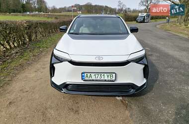 Внедорожник / Кроссовер Toyota bZ4X 2023 в 