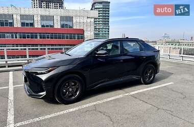 Внедорожник / Кроссовер Toyota bZ4X 2022 в 