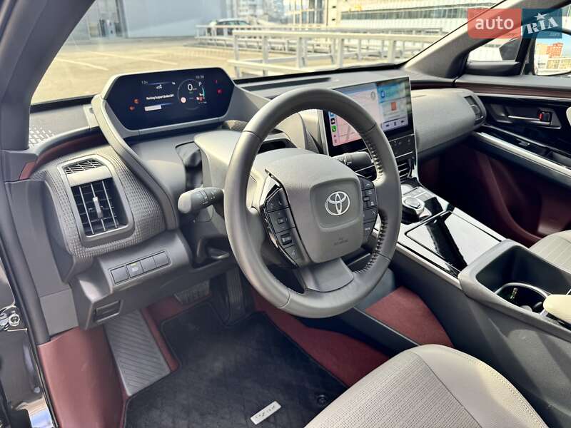 Позашляховик / Кросовер Toyota bZ4X 2022 в Дніпрі