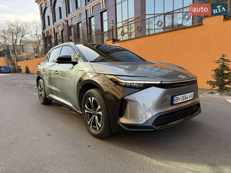 Внедорожник / Кроссовер Toyota bZ4X 2023 в Одессе