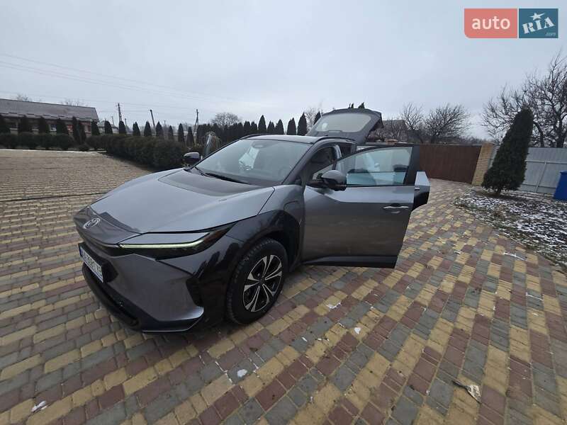 Внедорожник / Кроссовер Toyota bZ4X 2022 в Кропивницком