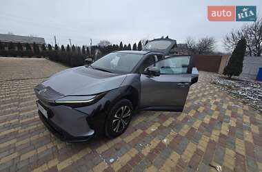 Внедорожник / Кроссовер Toyota bZ4X 2022 в 
