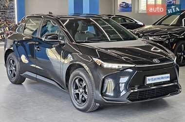 Внедорожник / Кроссовер Toyota bZ4X 2022 в 