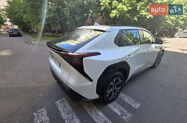 Внедорожник / Кроссовер Toyota bZ4X 2023 в 