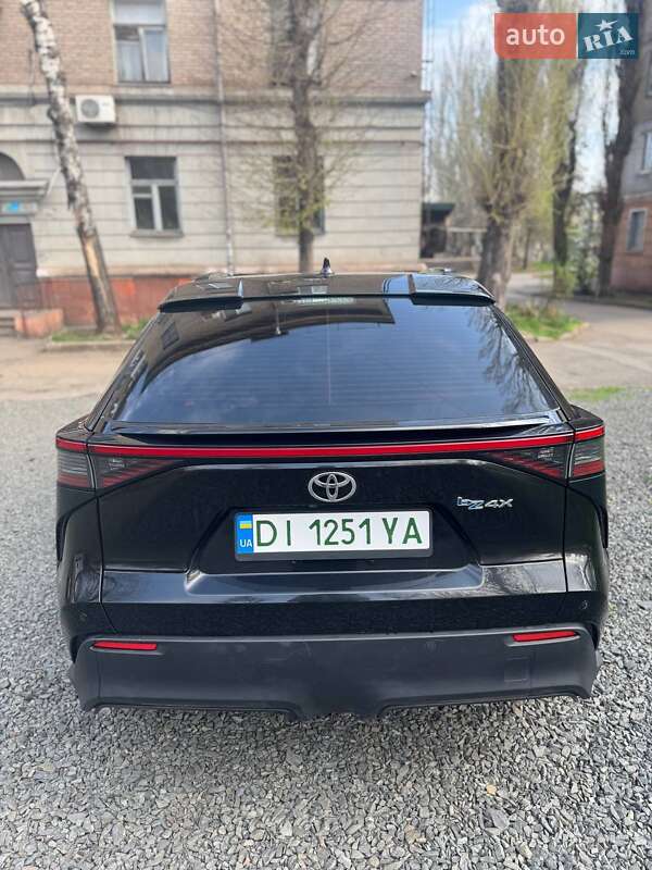 Позашляховик / Кросовер Toyota bZ4X 2022 в Кривому Розі