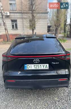 Внедорожник / Кроссовер Toyota bZ4X 2022 в 