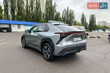 Внедорожник / Кроссовер Toyota bZ4X 2023 в 