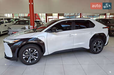 Внедорожник / Кроссовер Toyota bZ4X 2023 в 