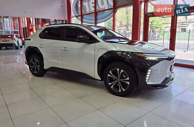 Внедорожник / Кроссовер Toyota bZ4X 2023 в 