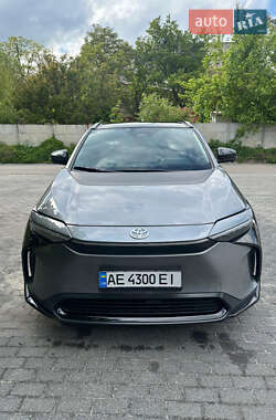 Внедорожник / Кроссовер Toyota bZ4X 2023 в 