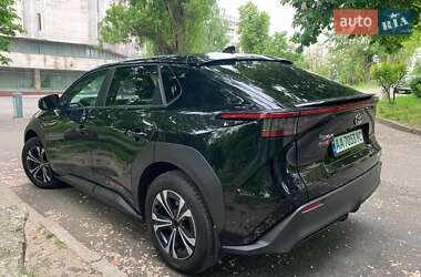 Внедорожник / Кроссовер Toyota bZ4X 2023 в 