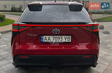 Позашляховик / Кросовер Toyota bZ4X 2023 в 