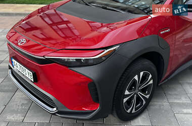 Позашляховик / Кросовер Toyota bZ4X 2023 в 