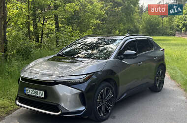Позашляховик / Кросовер Toyota bZ4X 2022 в 
