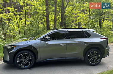 Позашляховик / Кросовер Toyota bZ4X 2022 в 