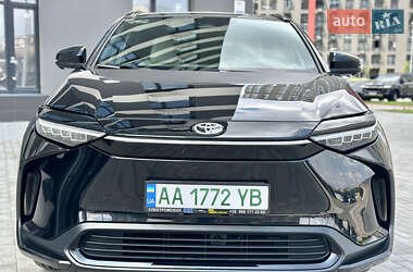 Внедорожник / Кроссовер Toyota bZ4X 2022 в 