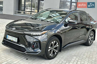 Внедорожник / Кроссовер Toyota bZ4X 2022 в 