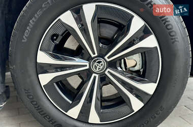 Внедорожник / Кроссовер Toyota bZ4X 2022 в 