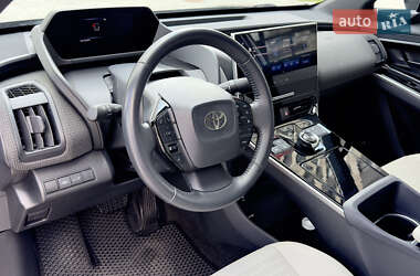 Внедорожник / Кроссовер Toyota bZ4X 2022 в 