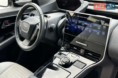 Внедорожник / Кроссовер Toyota bZ4X 2022 в 