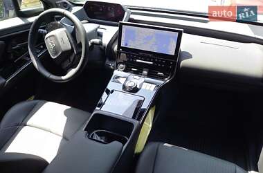 Внедорожник / Кроссовер Toyota bZ4X 2023 в 