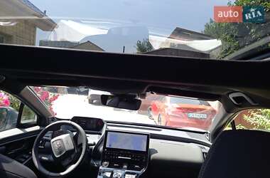 Внедорожник / Кроссовер Toyota bZ4X 2023 в 