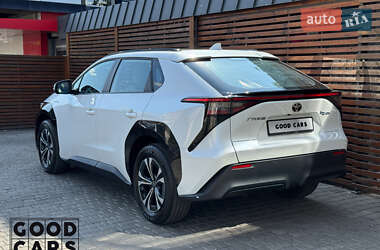 Внедорожник / Кроссовер Toyota bZ4X 2022 в 