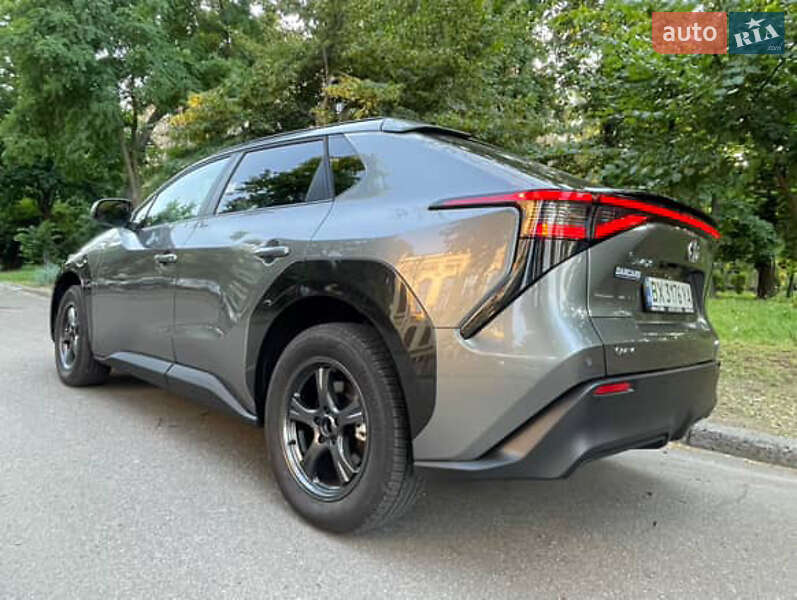 Внедорожник / Кроссовер Toyota bZ4X 2024 в Киеве