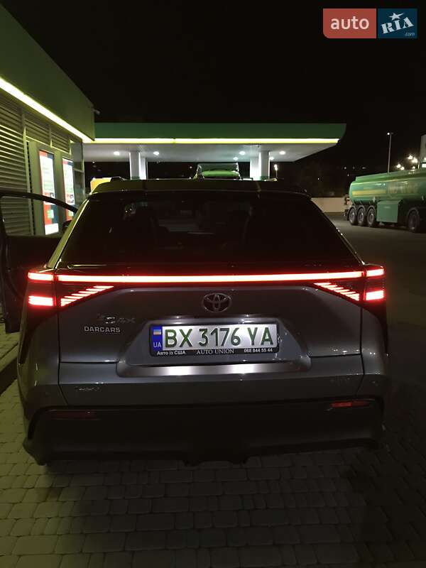 Внедорожник / Кроссовер Toyota bZ4X 2024 в Киеве