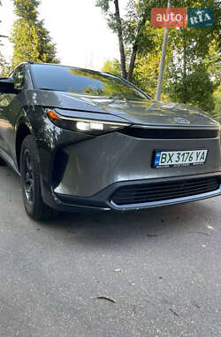 Внедорожник / Кроссовер Toyota bZ4X 2024 в 