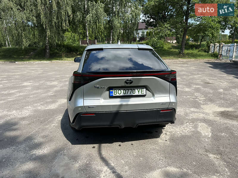 Внедорожник / Кроссовер Toyota bZ4X 2024 в Золочеве