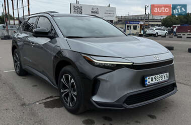 Позашляховик / Кросовер Toyota bZ4X 2023 в 