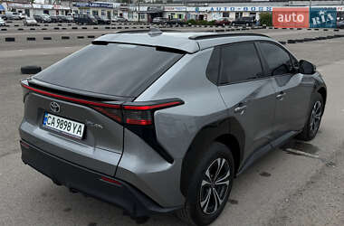 Позашляховик / Кросовер Toyota bZ4X 2023 в 