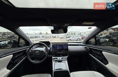 Позашляховик / Кросовер Toyota bZ4X 2023 в 