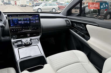 Позашляховик / Кросовер Toyota bZ4X 2023 в 