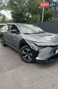 Внедорожник / Кроссовер Toyota bZ4X 2023 в 