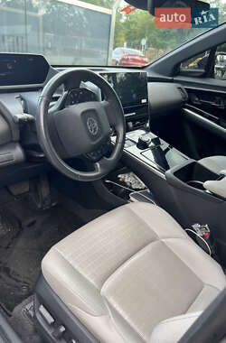 Внедорожник / Кроссовер Toyota bZ4X 2023 в 