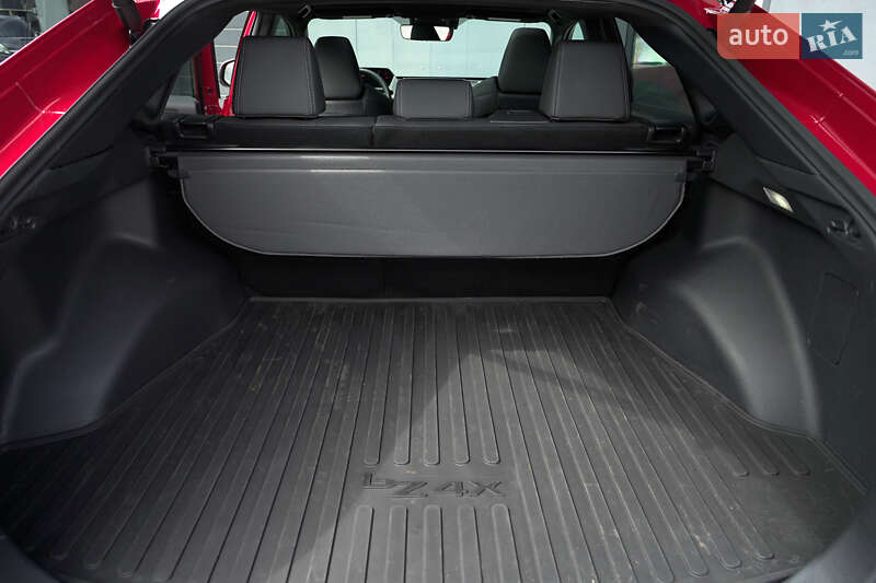 Внедорожник / Кроссовер Toyota bZ4X 2023 в Львове