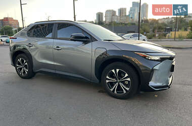 Внедорожник / Кроссовер Toyota bZ4X 2023 в 